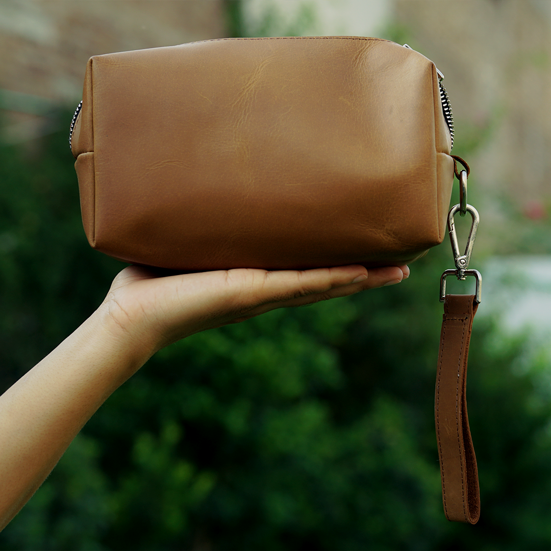 Royal Leather Toiletry bag Camel